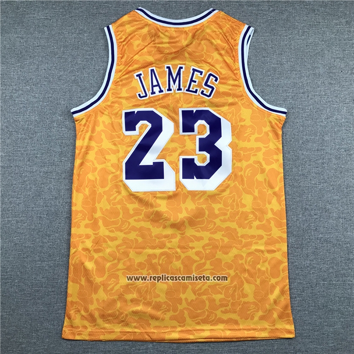 Camiseta Los Angeles Lakers Bape #23 Mitchell & Ness Amarillo